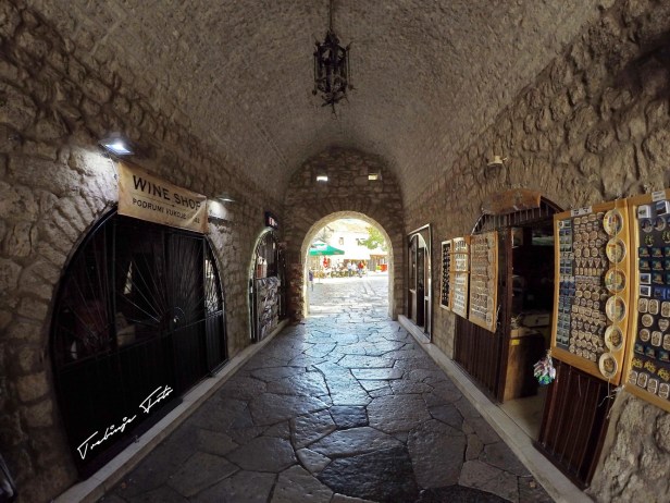 Kroz tunel...pa u stari... #trebinje #starigrad #oldtown #entrance trebinjeinfo