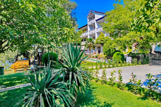 Trebinje-info-Restoran-Konoba-Studenac