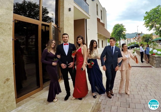 Maturanti trebinjske Gimnazije „Jovan Dučić“