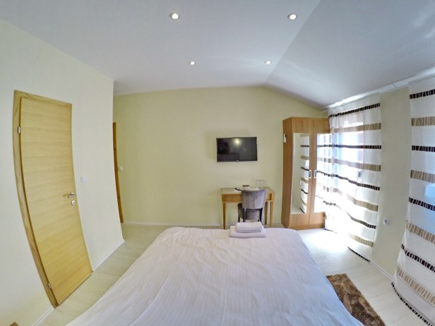 Vinopolis Apartman br. 4