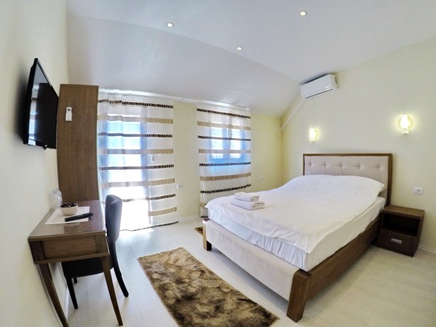 Vinopolis Apartman br. 4