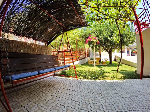 DCIM100GOPROGOPR7980.