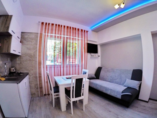 DCIM100GOPROGOPR8020.