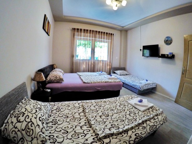 DCIM100GOPROGOPR8052.