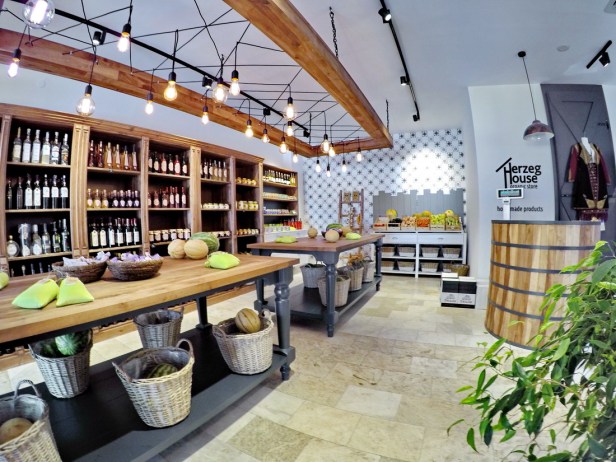 DCIM100GOPROGOPR8318.