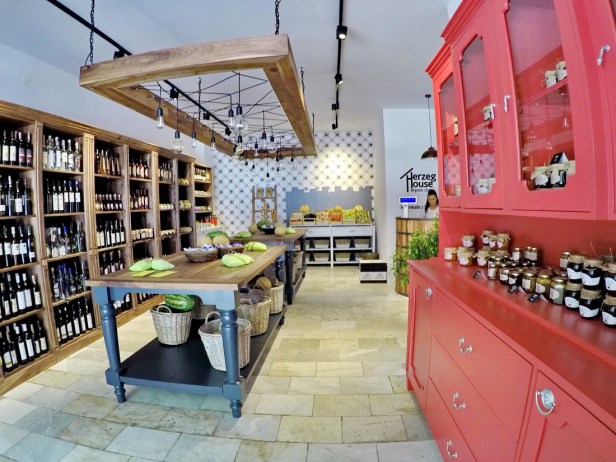 DCIM100GOPROGOPR8240.