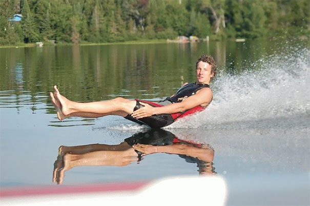 AD-Perfectly-Timed-Photos-That-Will-Mess-With-Your-Head-68