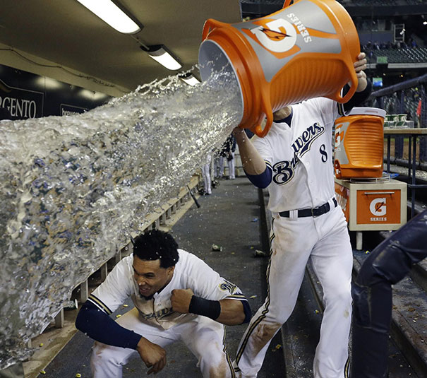 AD-Perfectly-Timed-Photos-That-Will-Mess-With-Your-Head-79