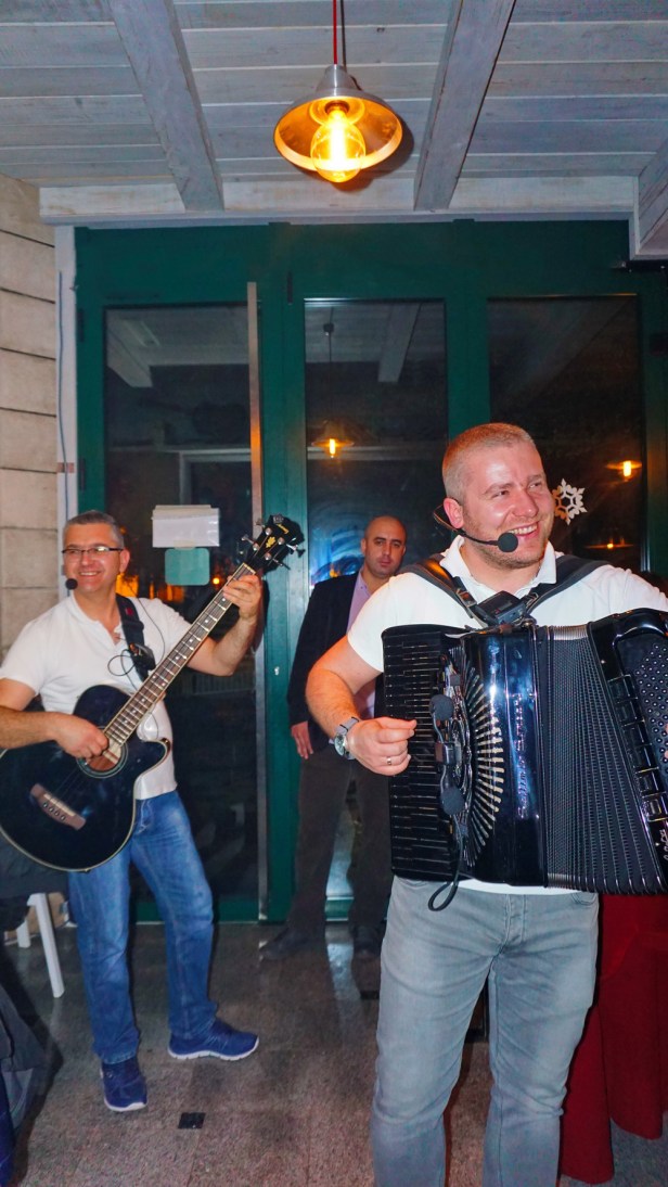 Kafe bar POETA tamburaši 11 januar (20).JPG