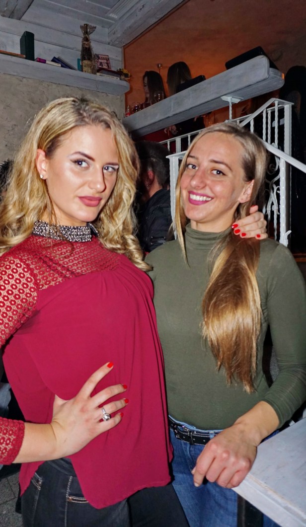 Kafe bar POETA tamburaši 11 januar (22).JPG