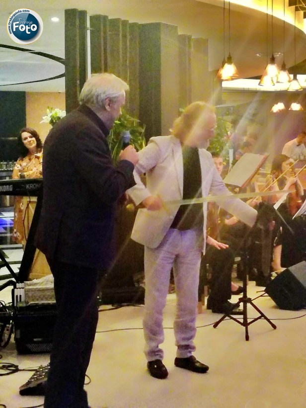 31167015_1757929050930538_5960824203463622656_n