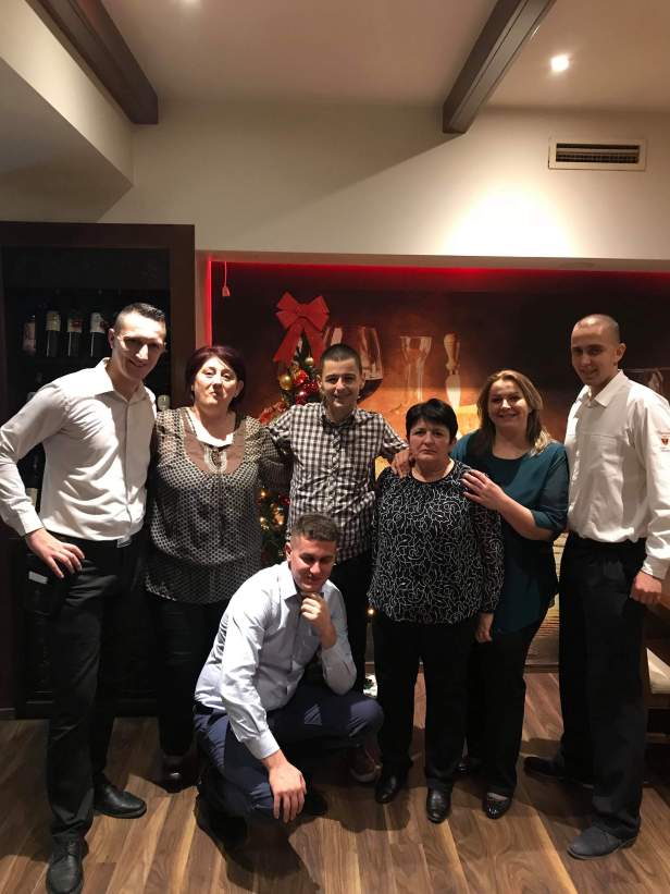 received_1851015148360359