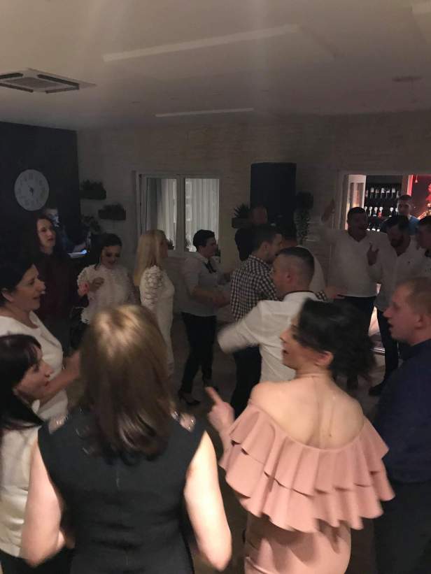 received_341945396658589